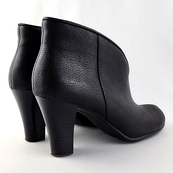 A2 Aerosoles Heelrest Gold Role Black Faux Leather Heeled Ankle Boots Size 7.5 - Picture 7 of 15